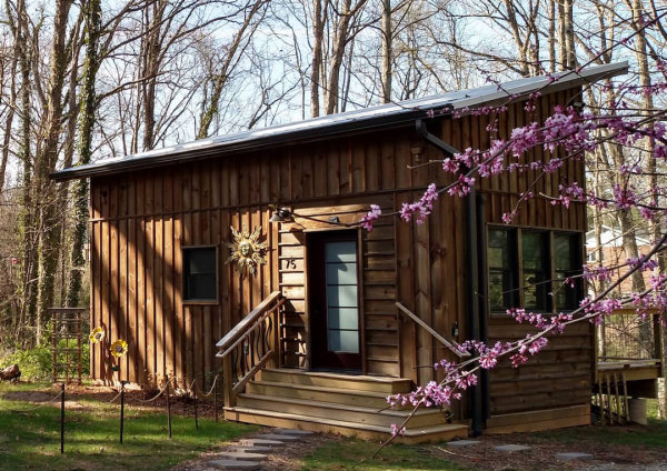 Asheville North Carolina Cabins Asheville Tiny Home 2 ?w=600&q=85&fm=jpg&fl=progressive