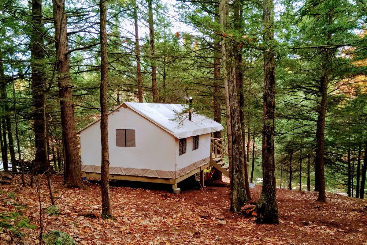 glamping-new-hampshire-tent-on-beaver-pond