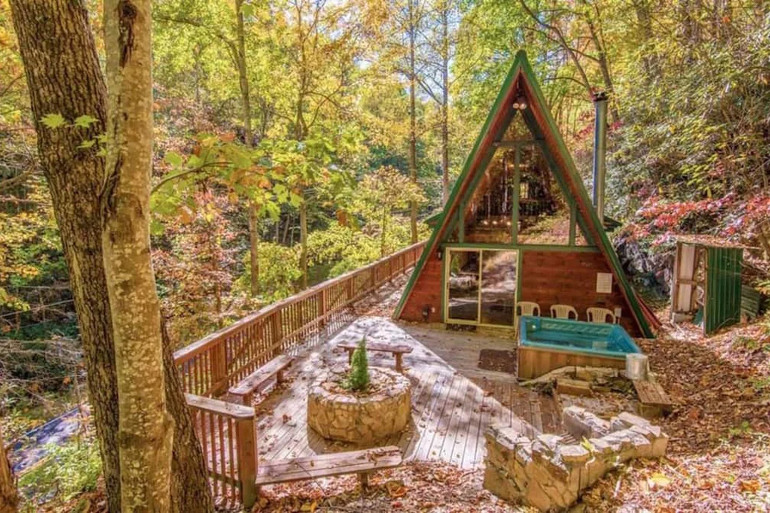 Tennessee-Gatlinburg-Lodge-Ski-Mtn-AFrame-2