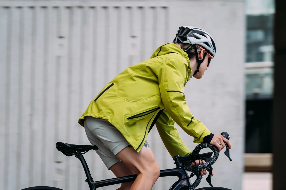 maap-transit-roam-jacket-lifestyle