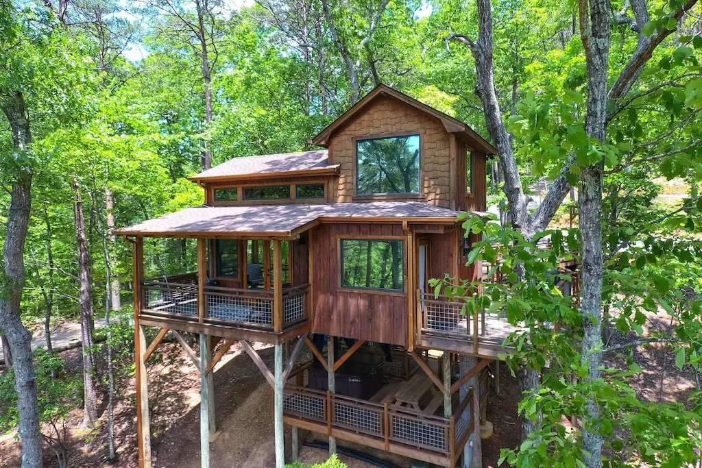 georgia-treehouses-canopy-blue-luxury