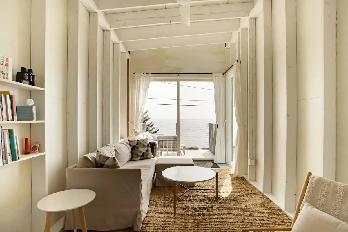 maine-cabins-scandi-cottage