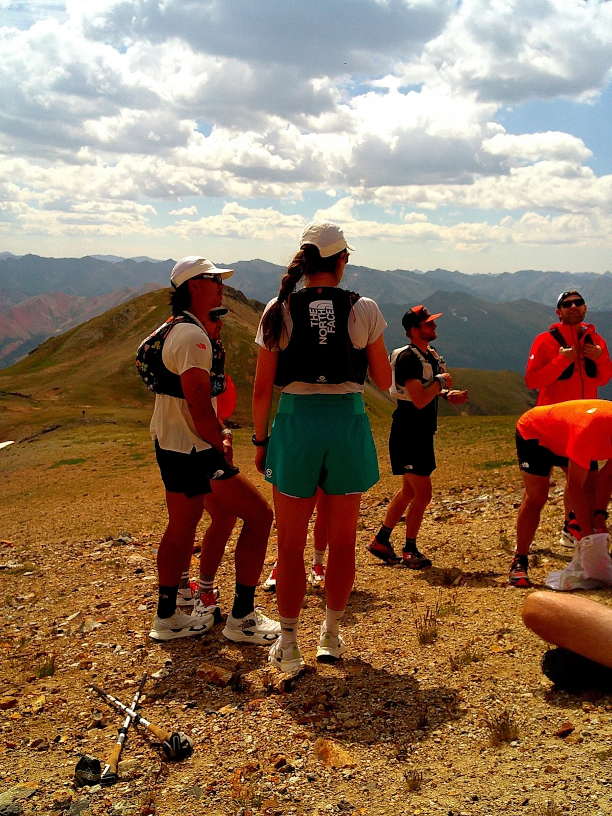 camp-snap-review-runners-getting-ready-TNF