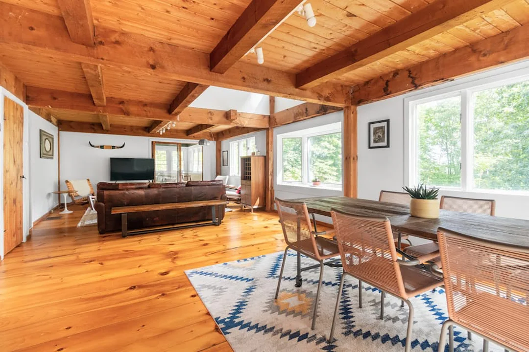Hudson-Valley-Ancram-Rustic-Cabin-1