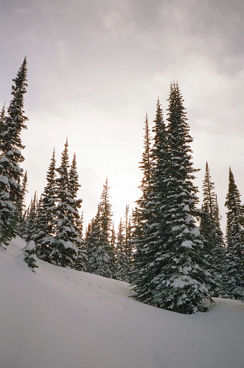 Bell-Lake-Yurt-Montana-Ski-FieldMag-25