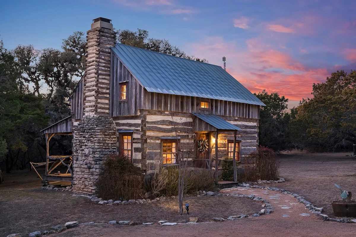 texas-cabins-1800-s-style-peach-log-cabin