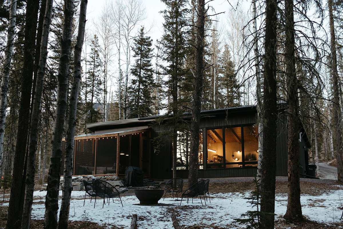 10 Best Cabin Rentals In Alberta, Canada | 2024 | Field Mag