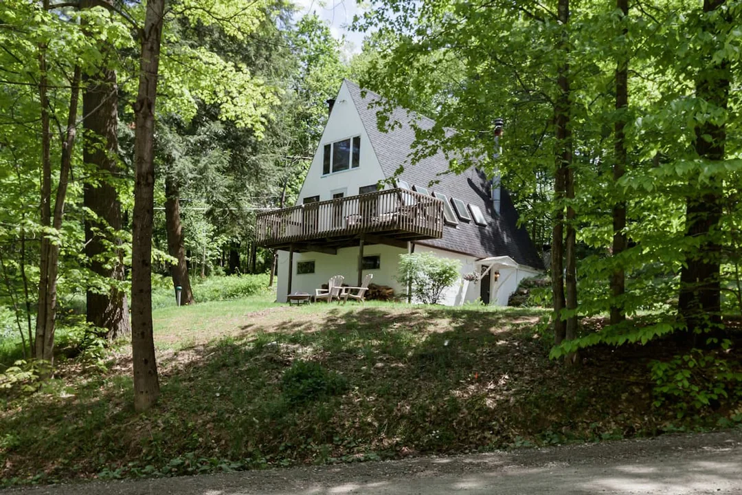 Northern-Vermont-Cabins-Stowe-Canopy-House-1