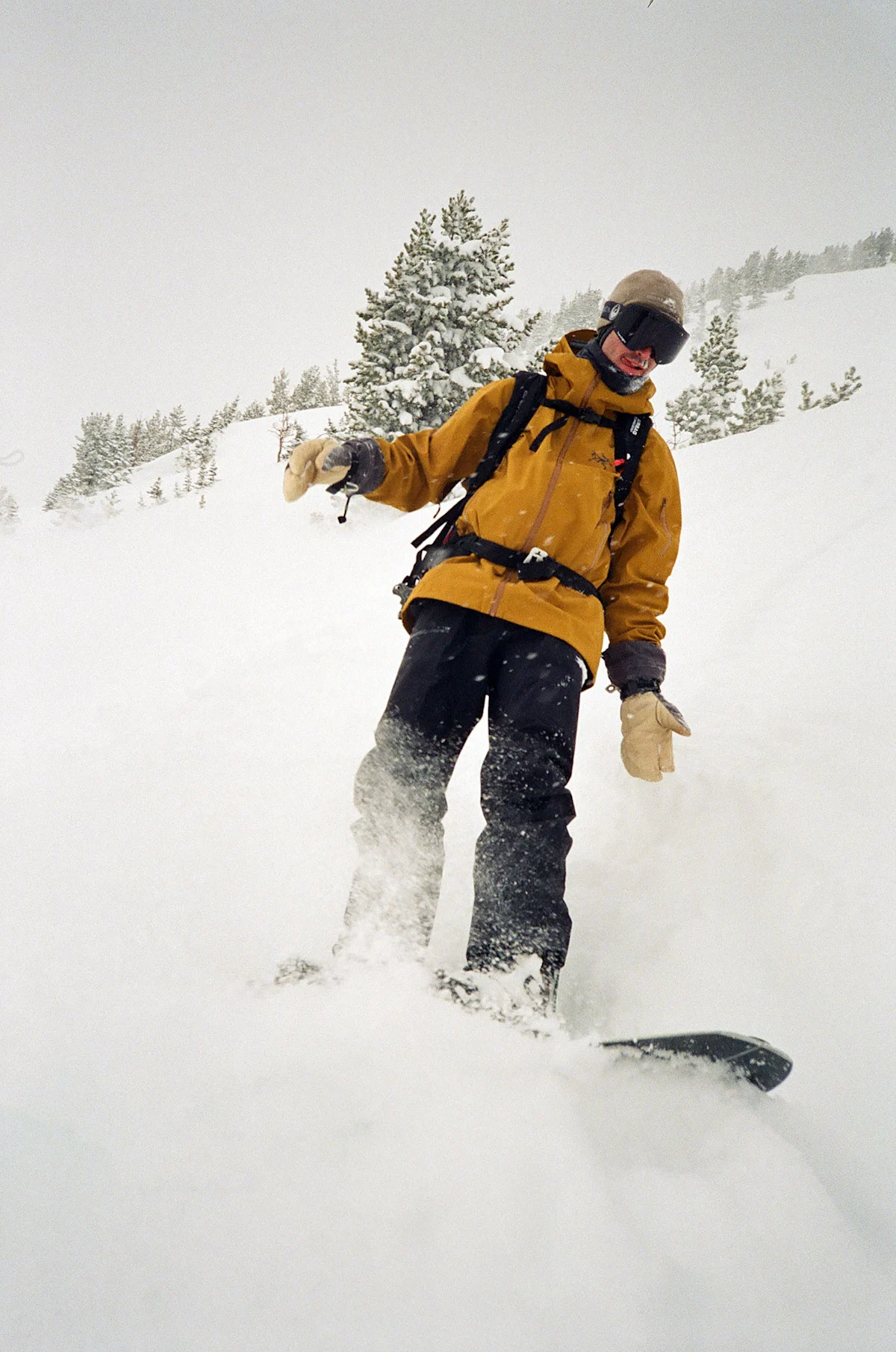 Bell-Lake-Yurt-Montana-Ski-FieldMag-32