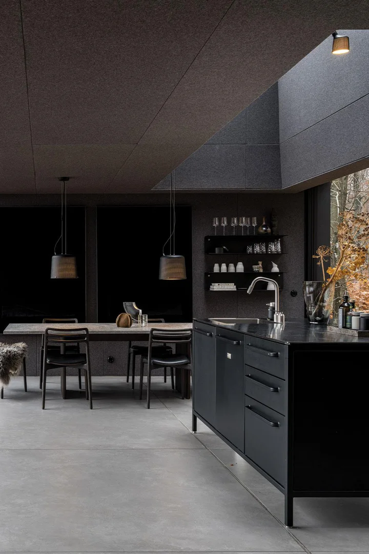 vipp-shelter-denmark-dining