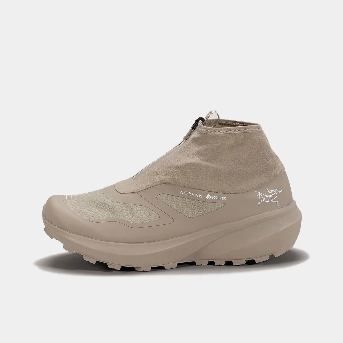 gifts-for-runners-arcteryx-norvan-nivalis