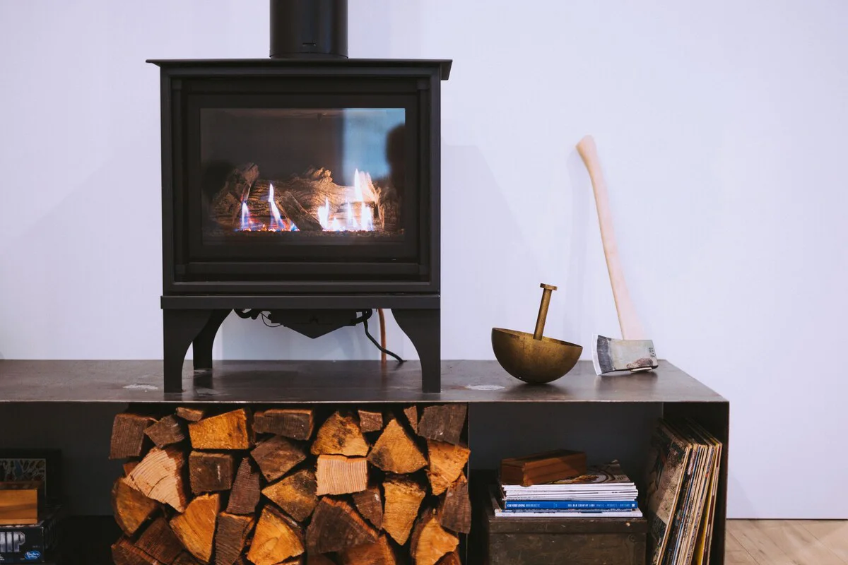Trail-House-Bowen-Island-bc-wood-stove