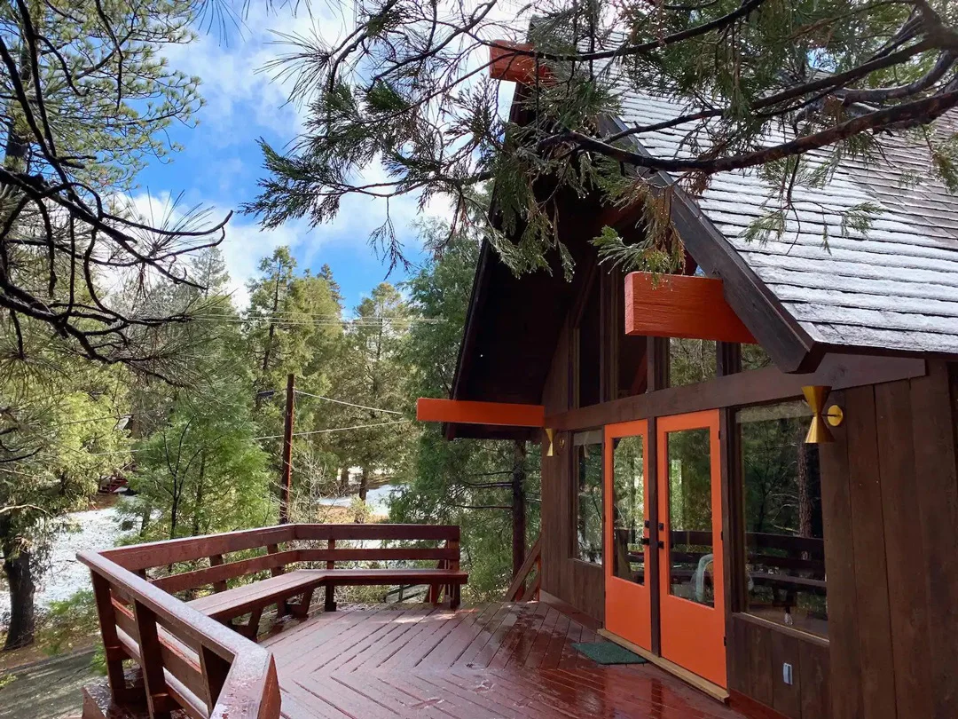idyllhaus-cabin-idyllwild-pine-cover-california-exterior