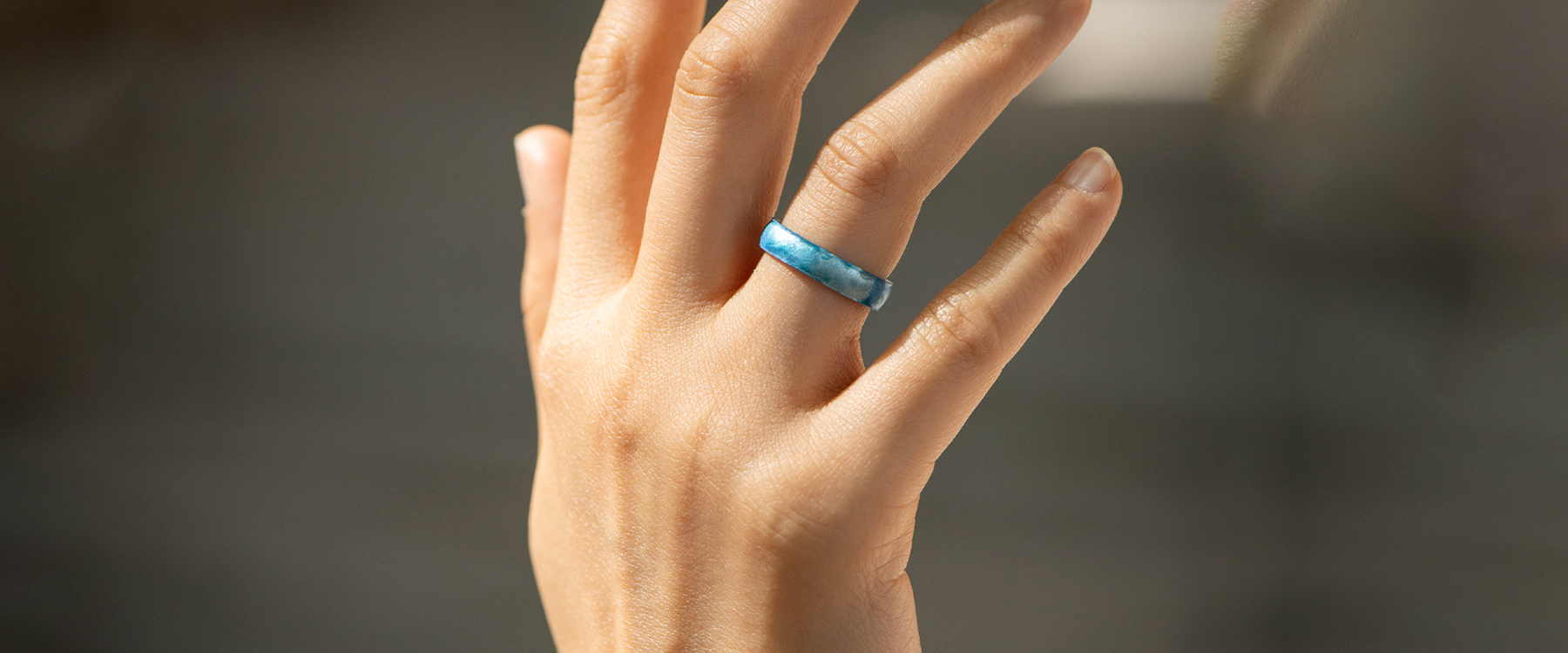 Decision Guide: Silicone Ring vs Metal or Diamond Ring