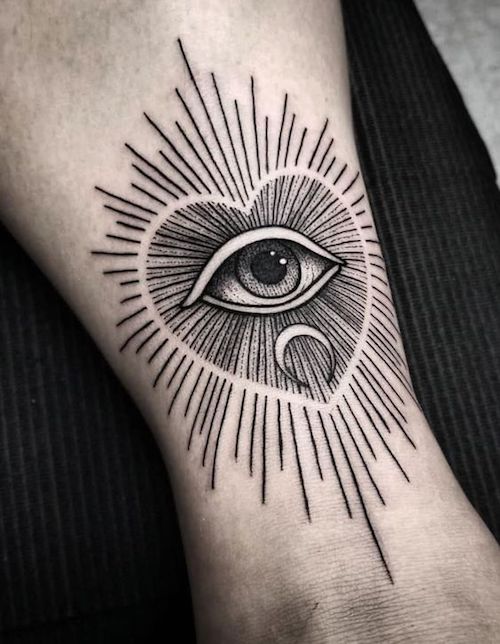 Exploring the Illustrative Tattoos: A Comprehensive Guide of Style