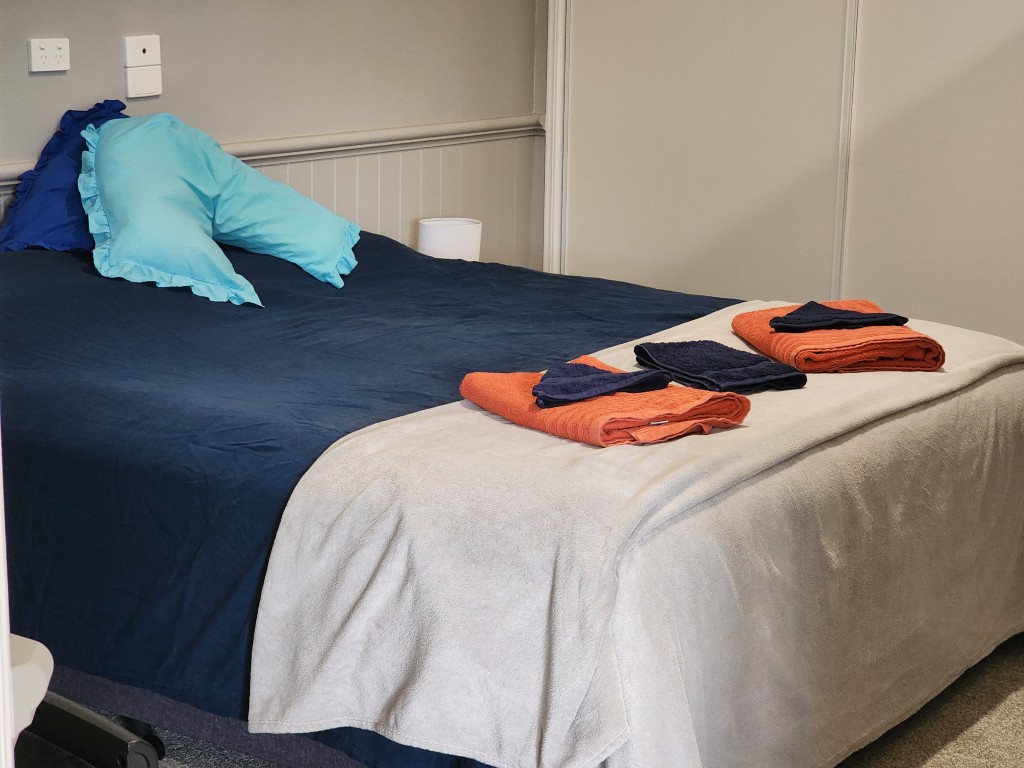 Bedroom king size bed
