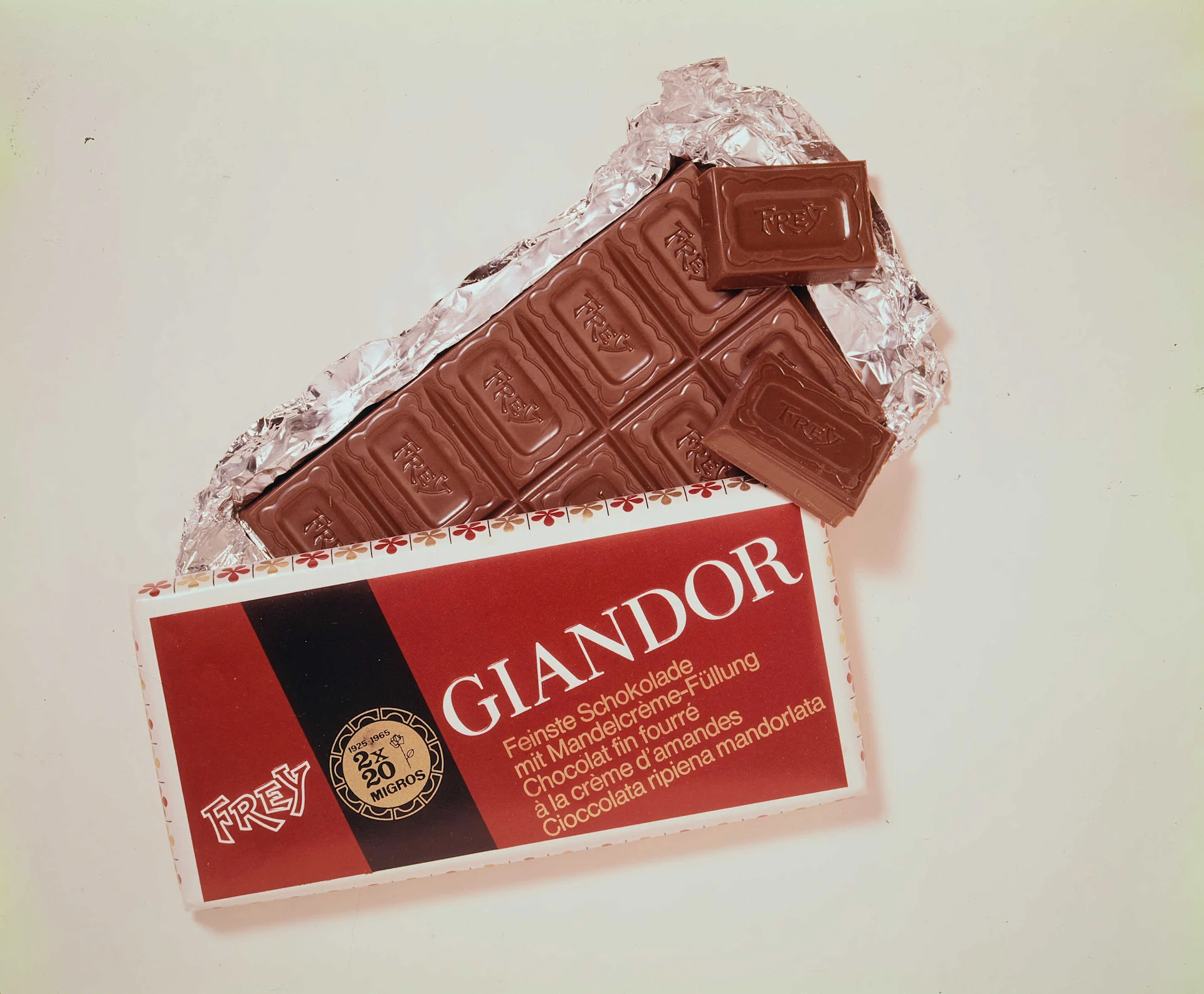 A Giandor chocolate bar in old packaging.