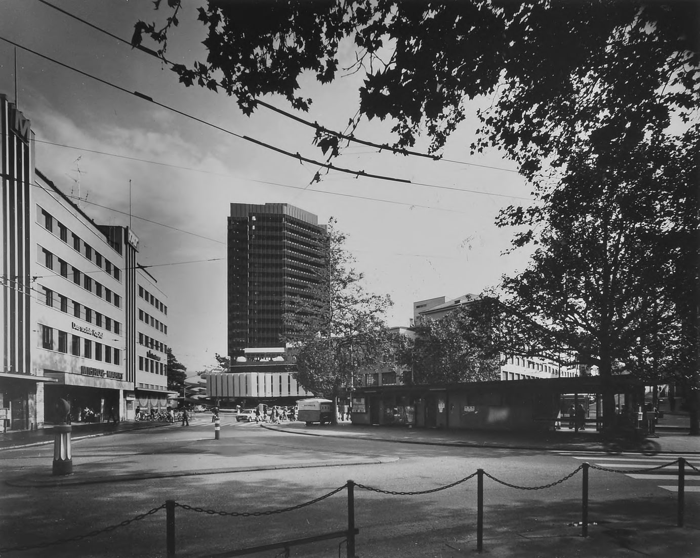 Neubau MGB-Zentrum, Zürich-Limmatplatz: Blick zum Hochhaus (Fotomontage)