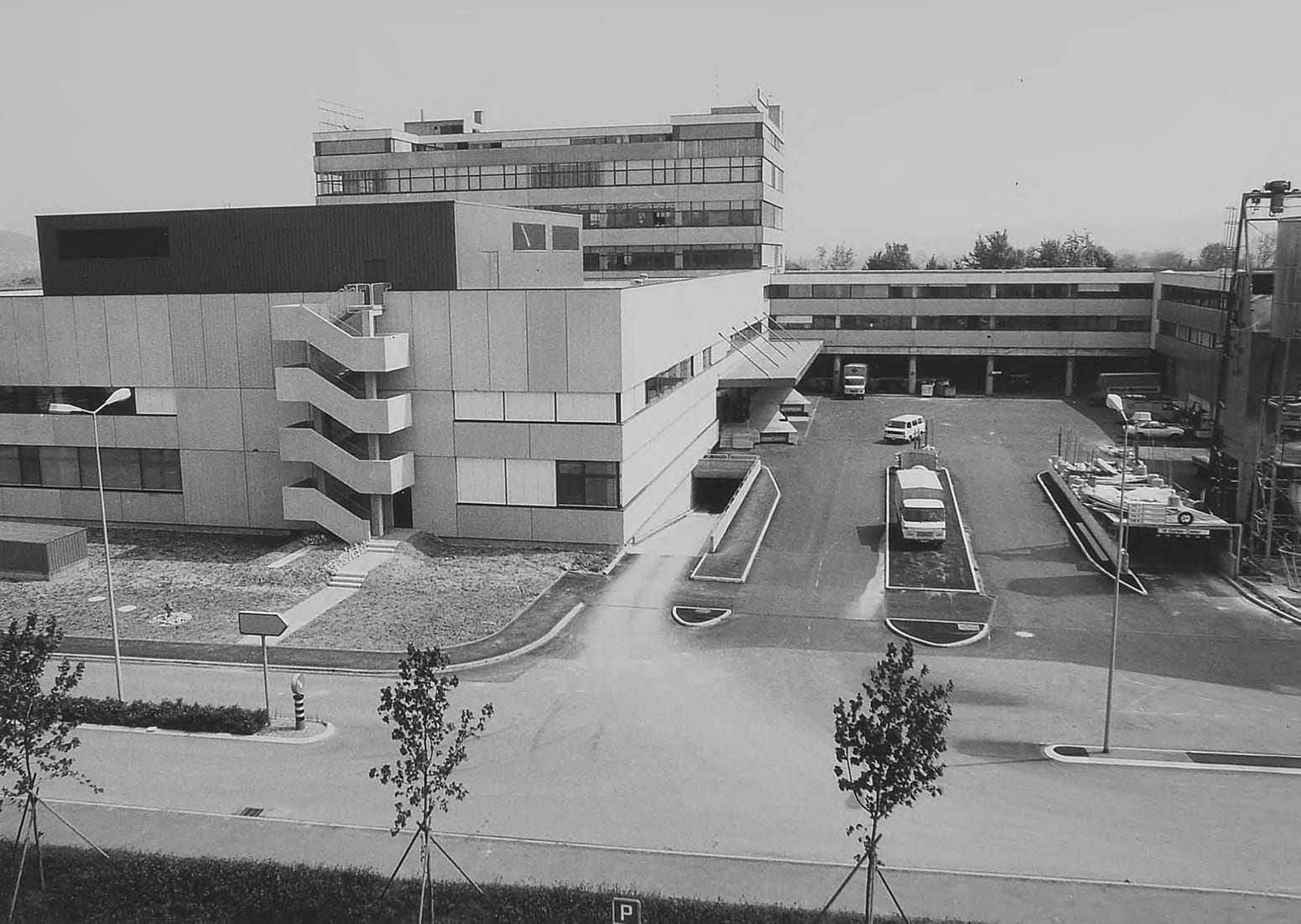 Migros-Presse im Umbruch: Druckereigebäude Spreitenbach [Limmatdruck AG]