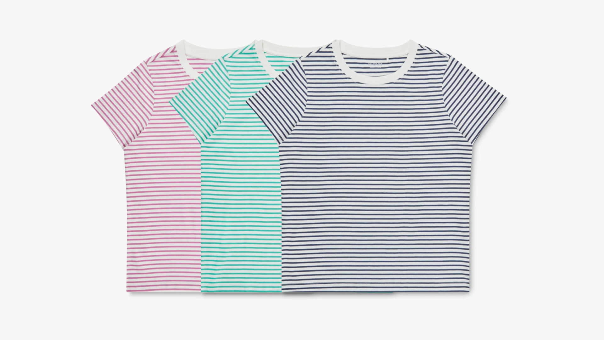 Drei gestreifte T-Shirts in unterschiedlichen Farben