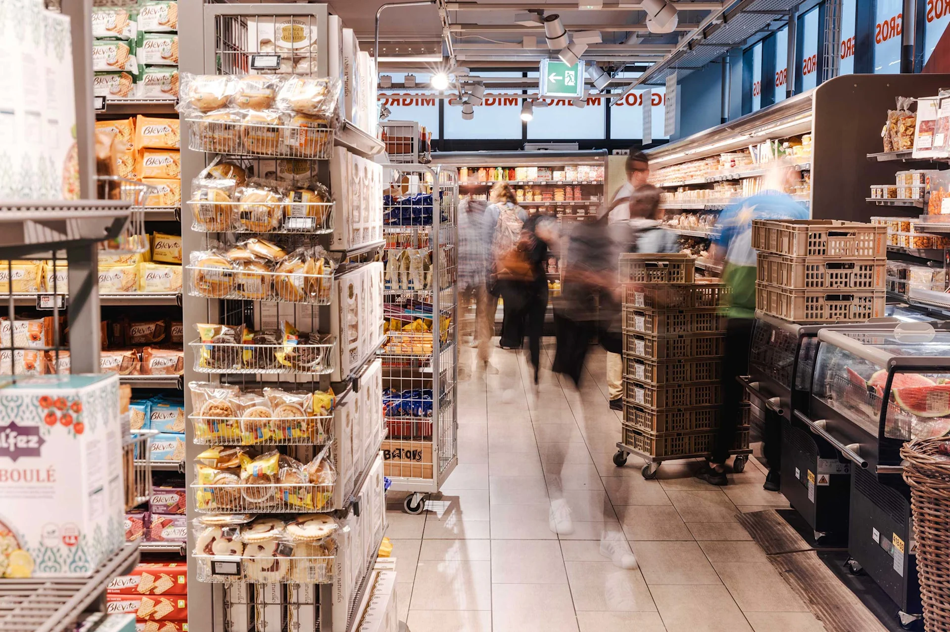 Blick in die Filiale am Bahnhof Genf