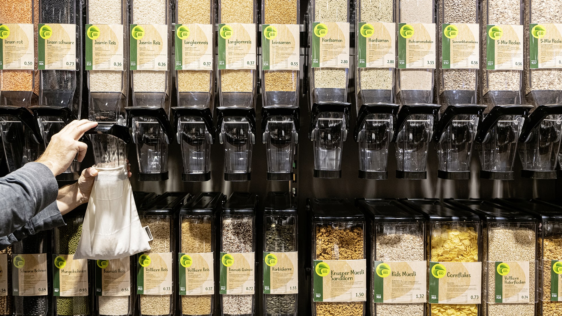 Eine Abfüllstation in der Migros