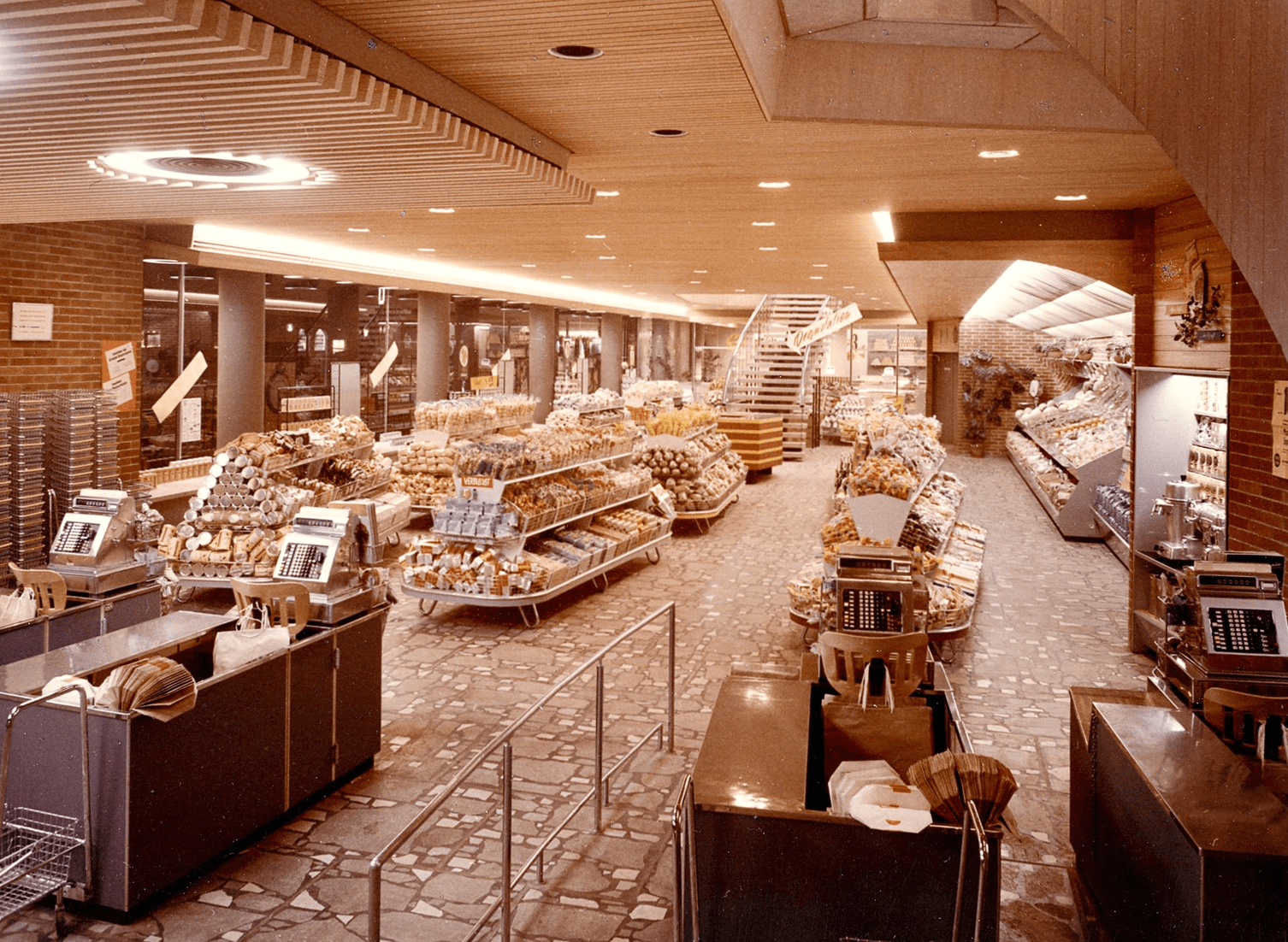 6-ZH-Oerlikon-Marktplatz-Kassen_28