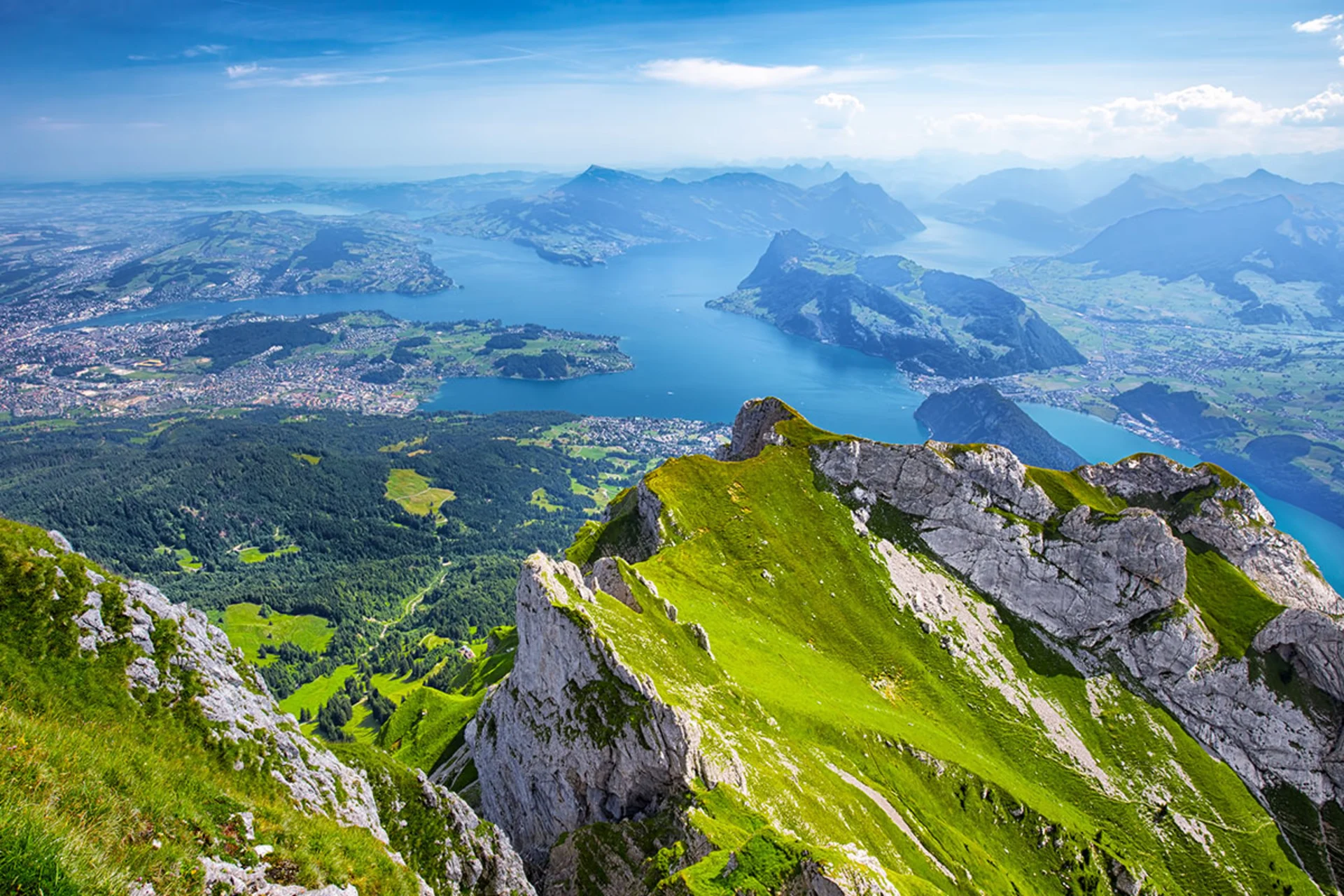 Migros Luzern - Blick auf die Zentralschweiz
