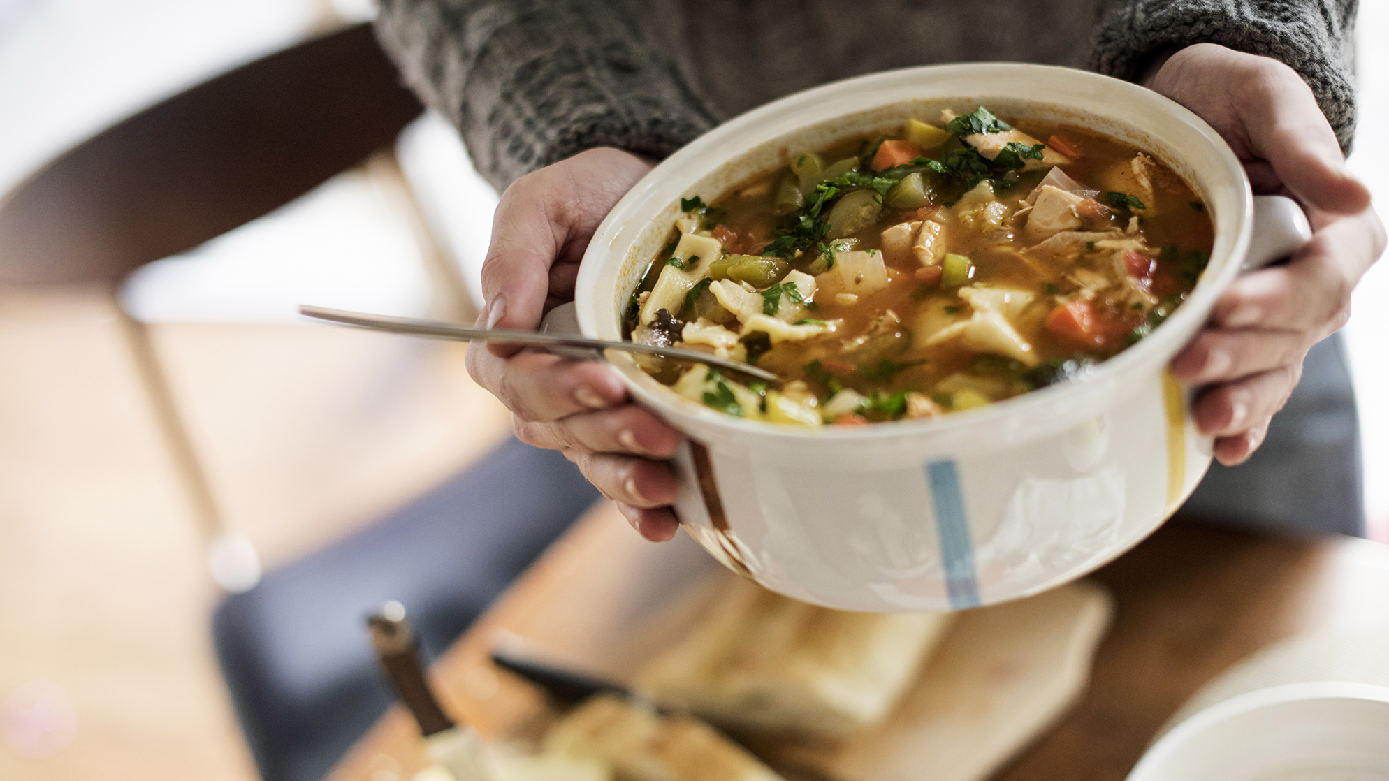 Cette soupe a été mijotée à partir de restes. 