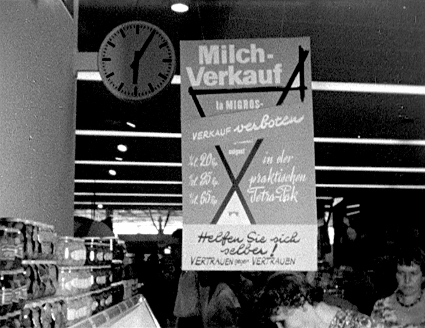 3-still-aus-milchaktion-plakat-vertrauen