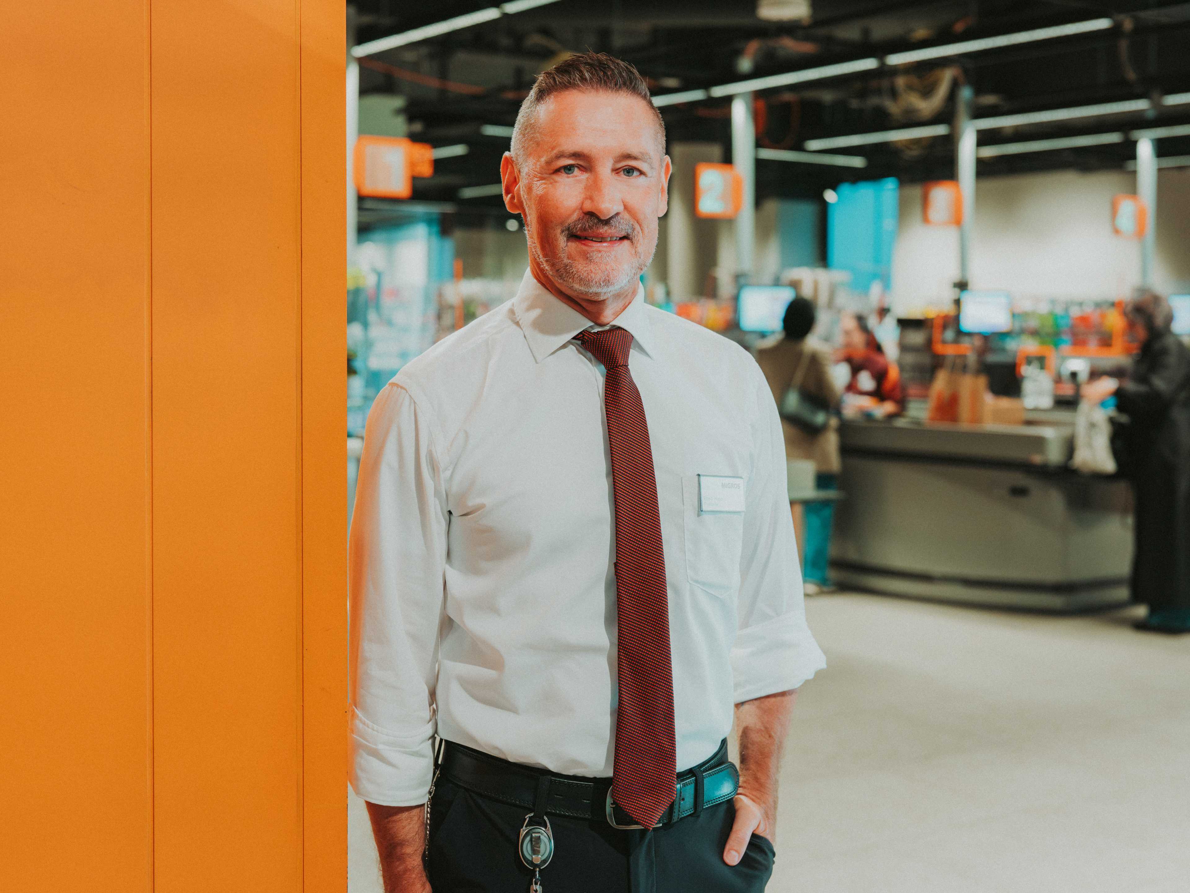 Efrem Hugo, direttore del supermercato Paradies di Basilea