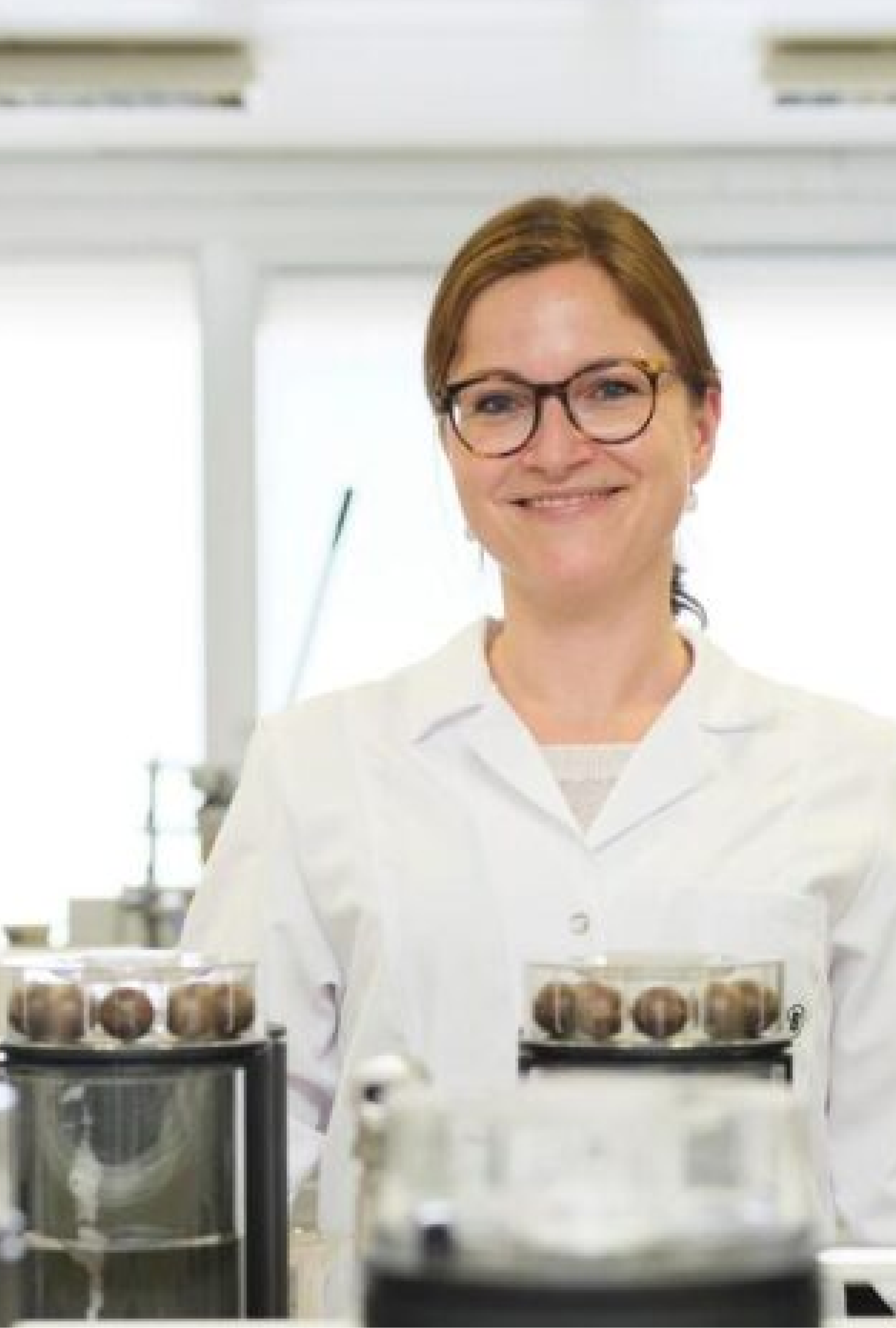 Une collaboratrice lors du développement des capsules Coffee B.