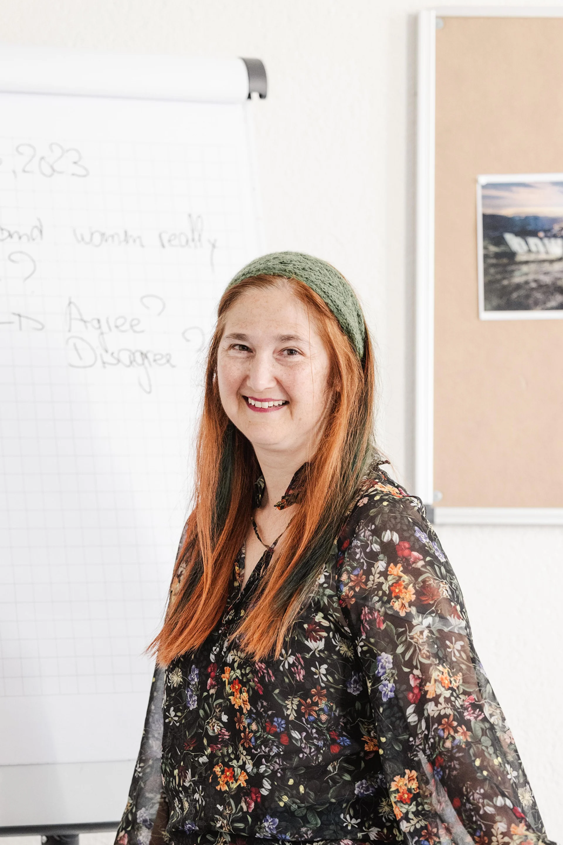 Valérie Giese in un'aula scolastica