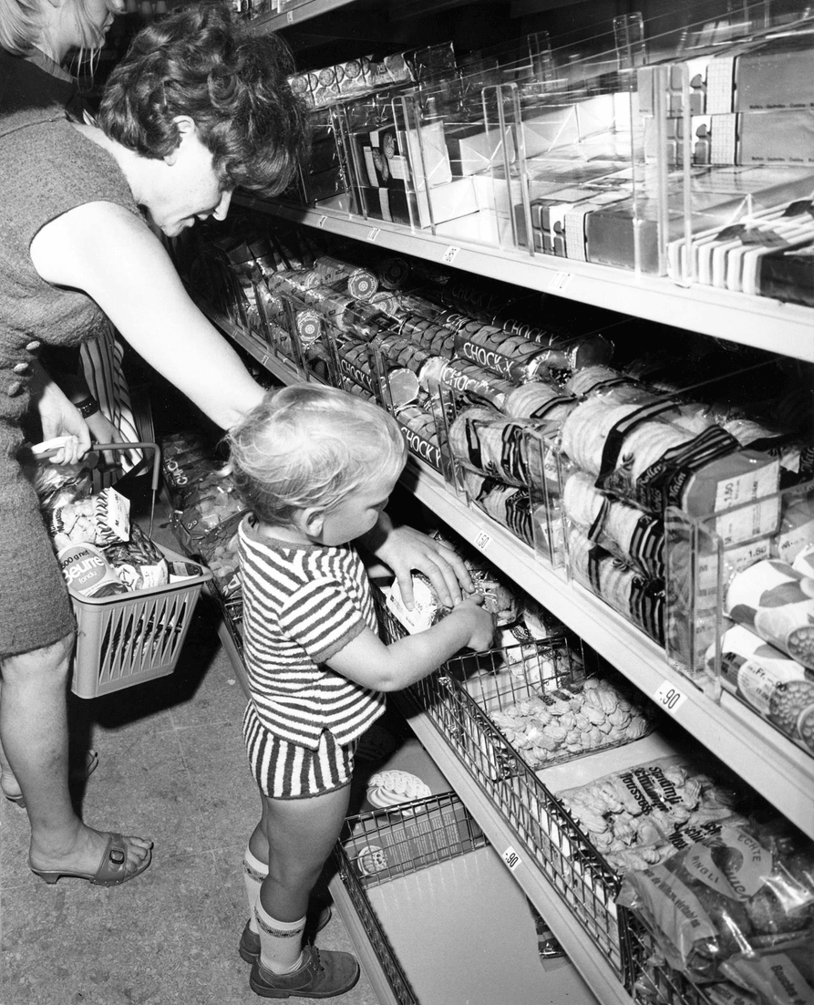 6-MGB-L_den-Selbstbedienung-mit-Kind