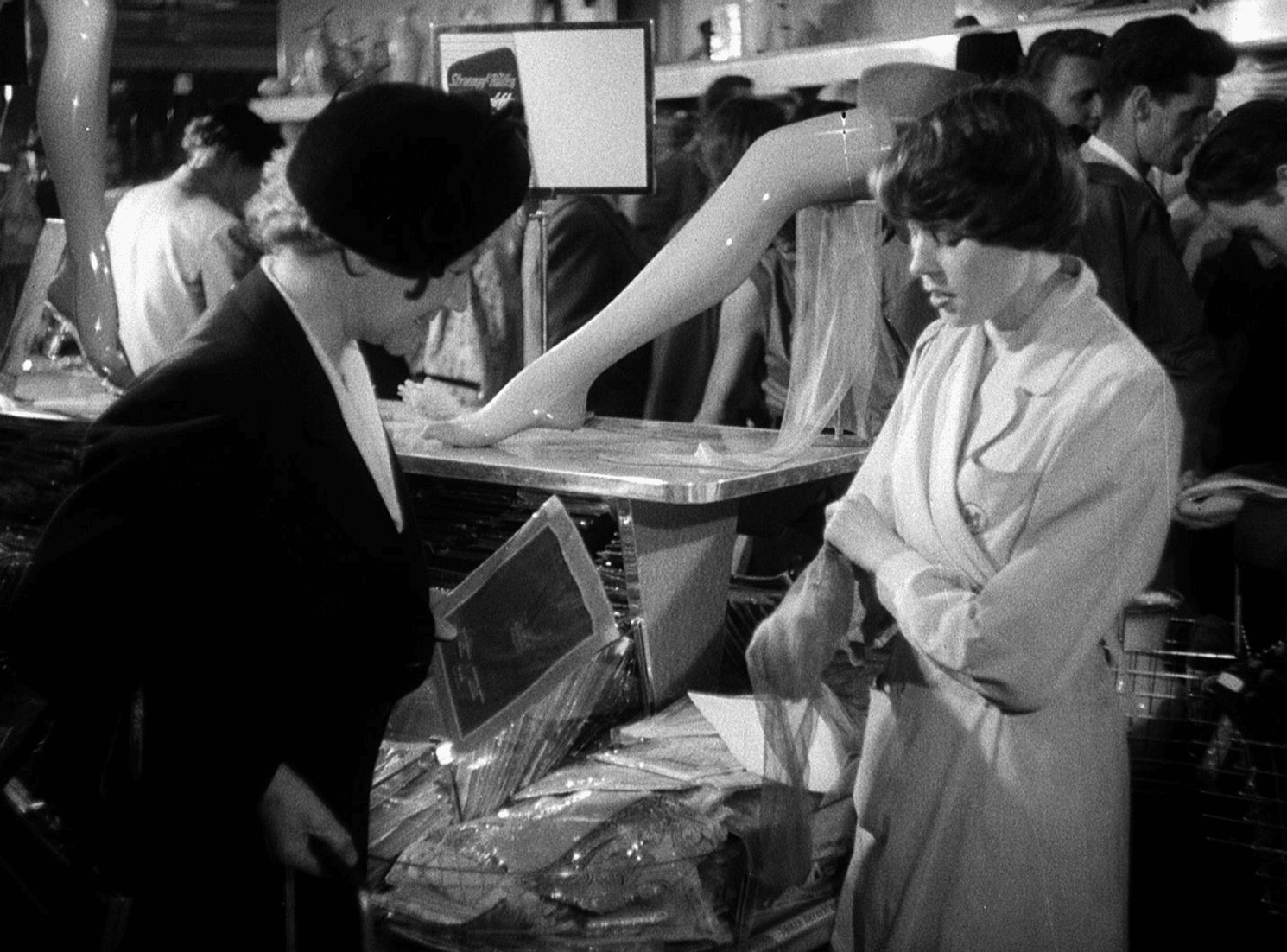 08_vlcsnap-2012-05-03-18h23m59s208