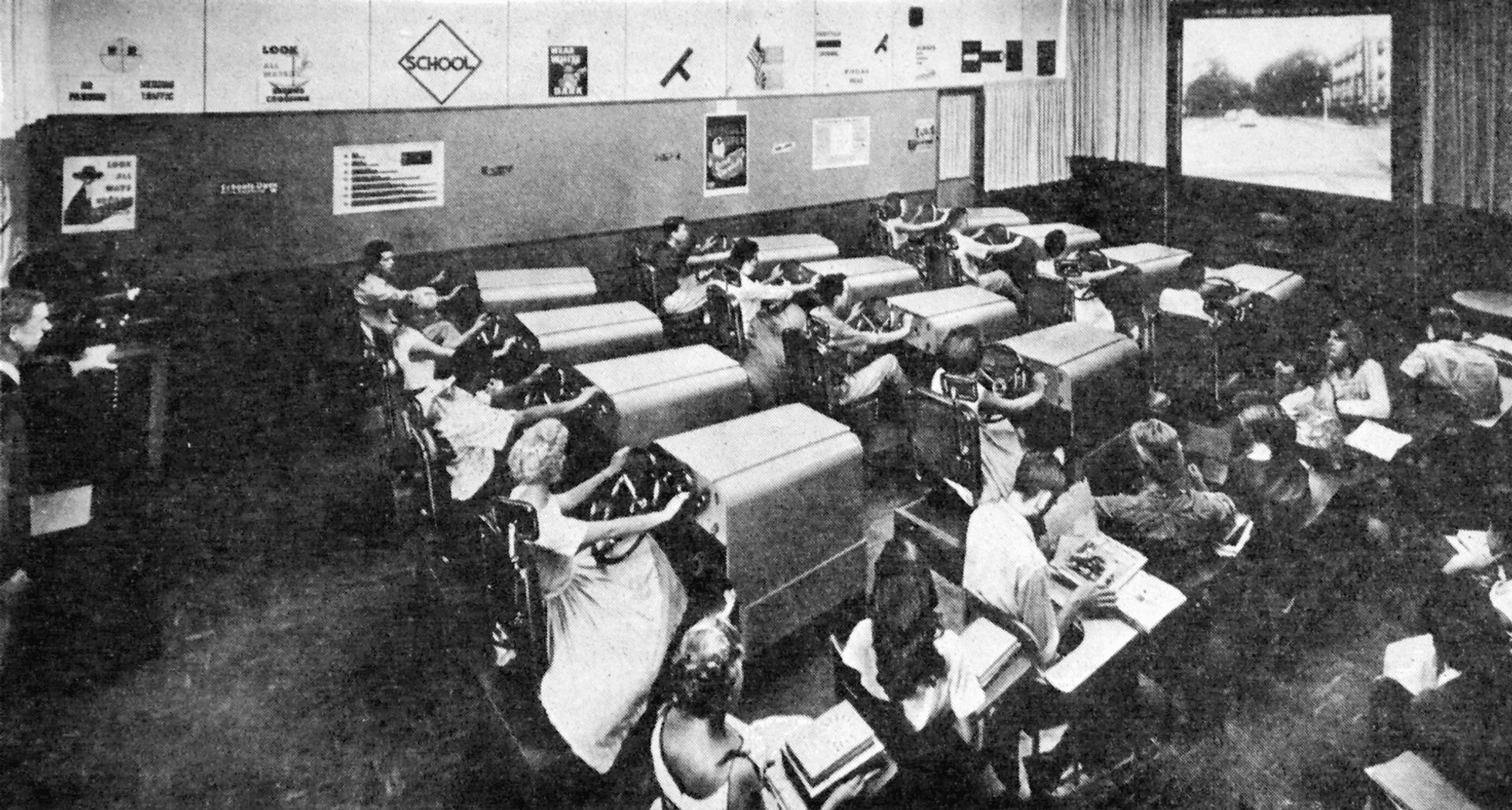 03_JB-1963-Fahrschulsimulatoren-Ladys_BILD_ZUSCHNEIDEN