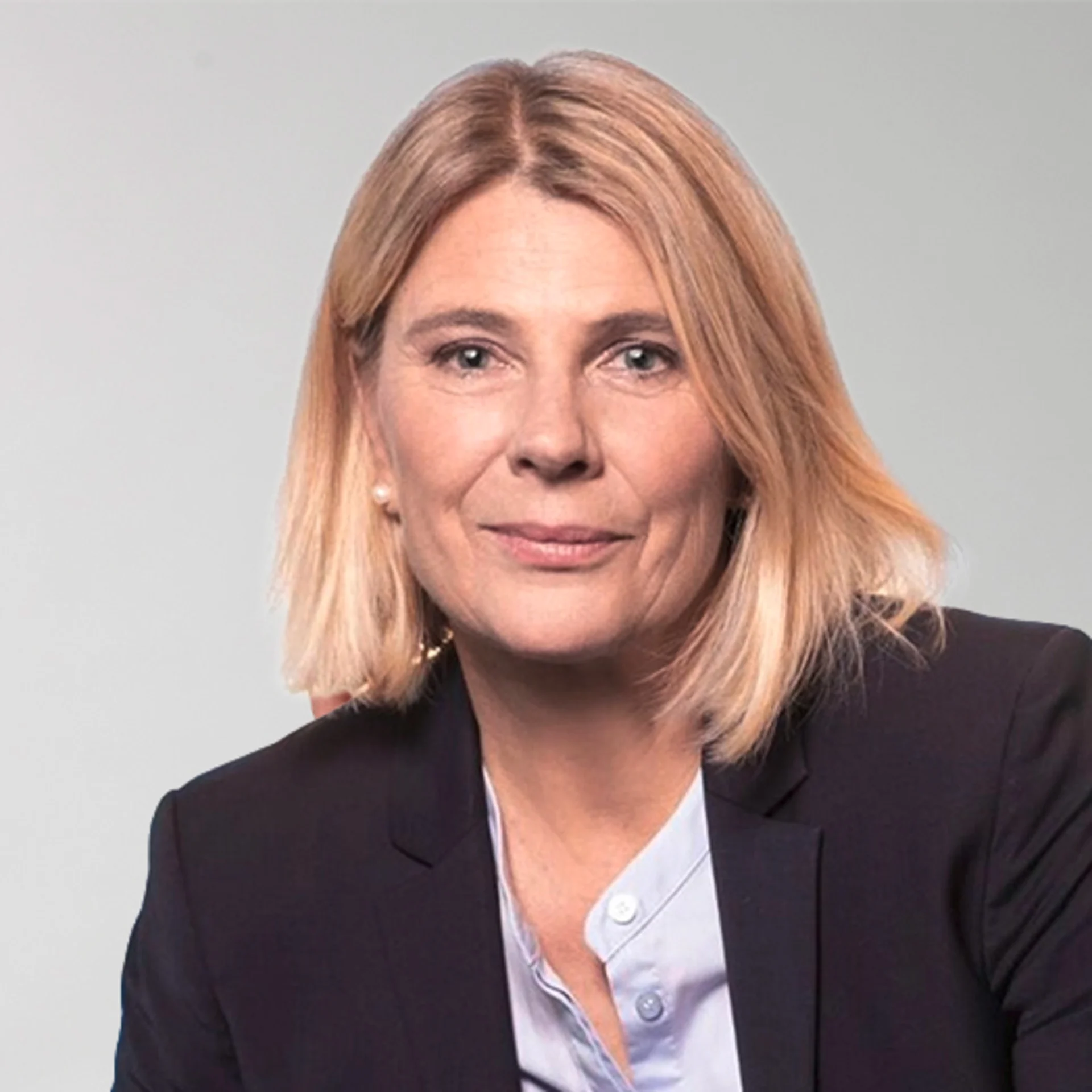 Portraitbild von Valérie Schelker