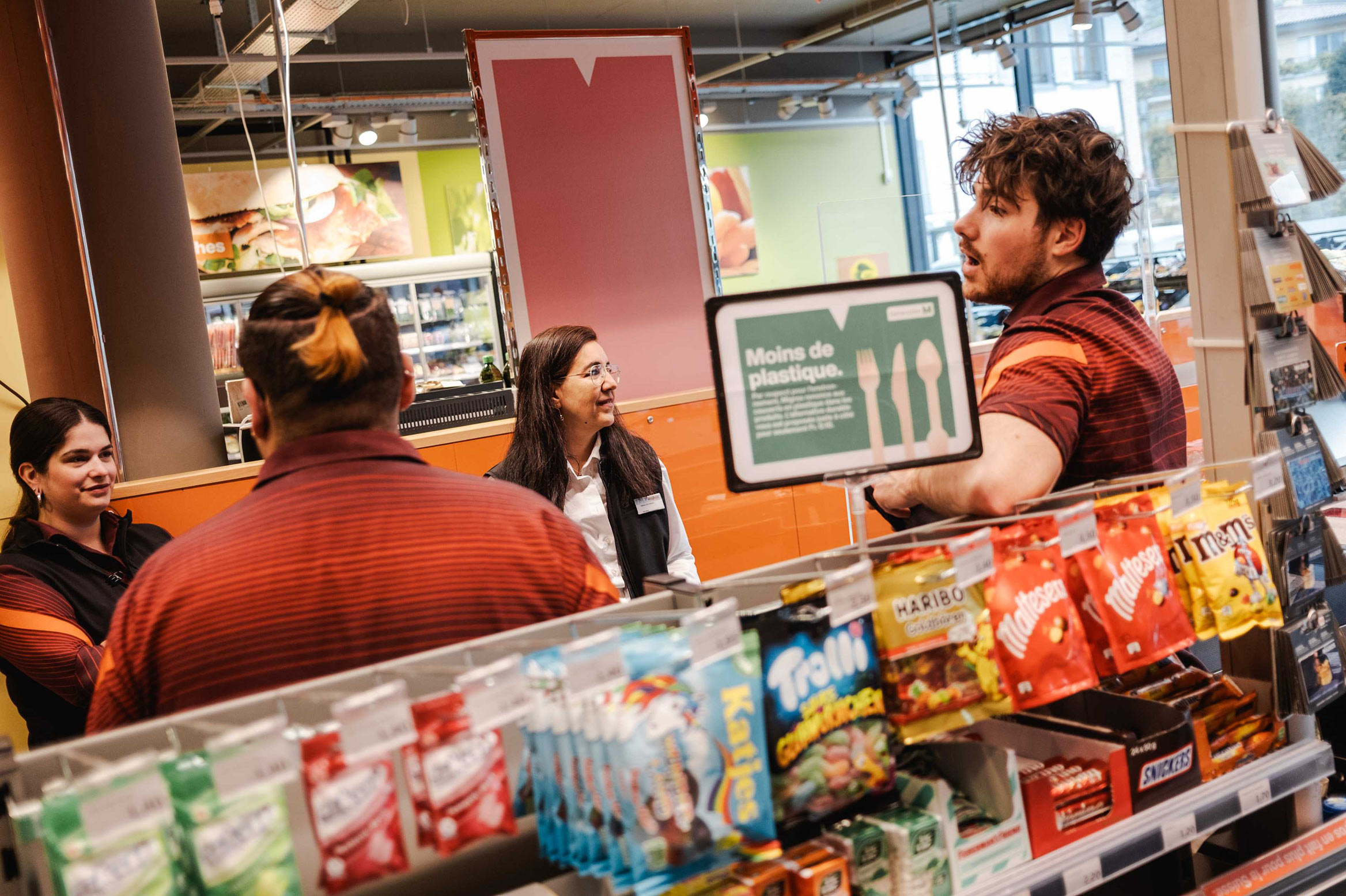 Brendalee Salazar Piretti und ihr Team