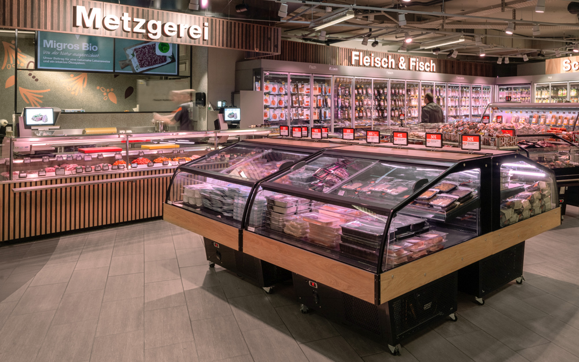 Bediente Metzgerei in der Migros Laufen