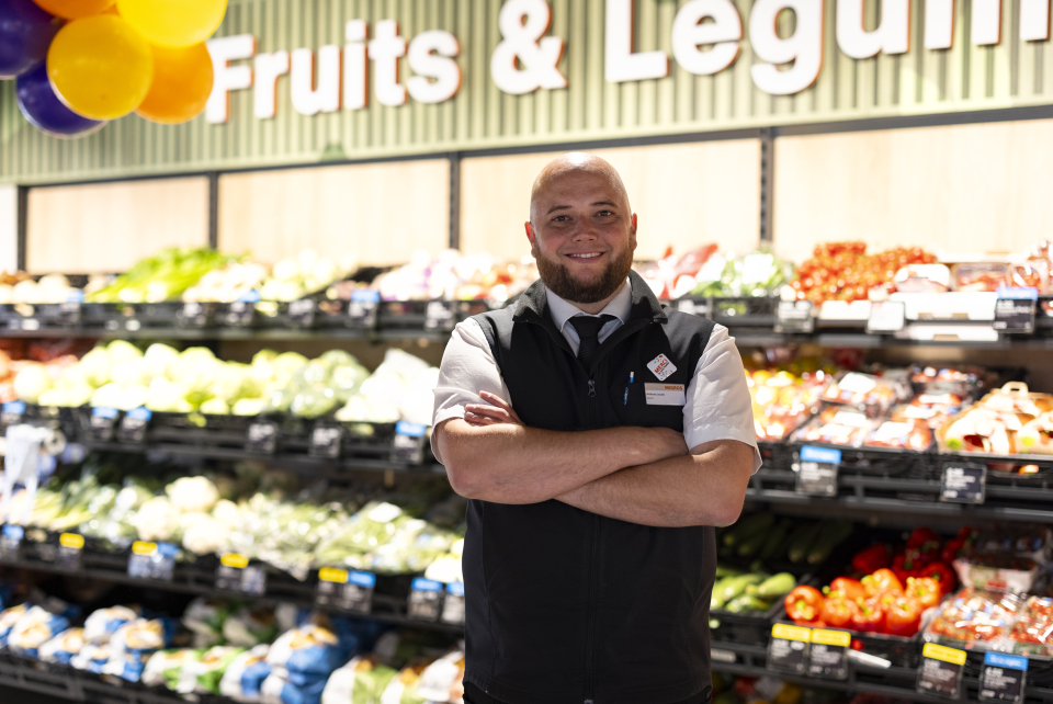 Photo Réouverture M Ste-Croix avec gérant