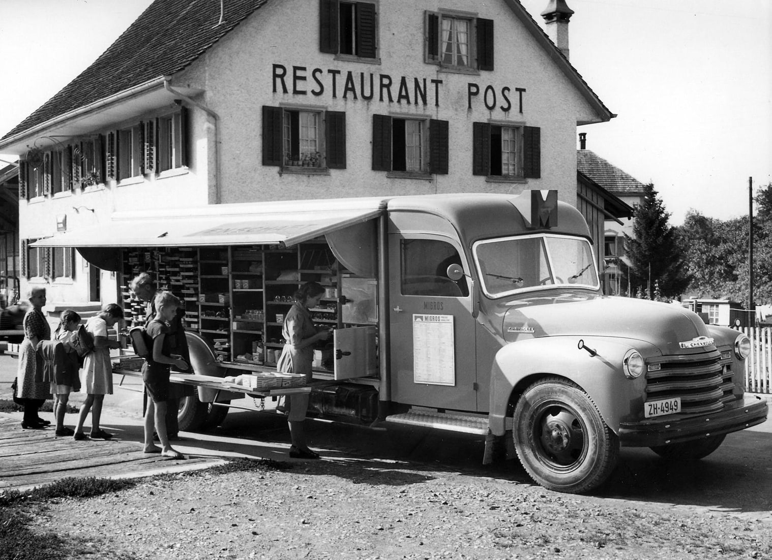 1925 Kinder kaufen ein