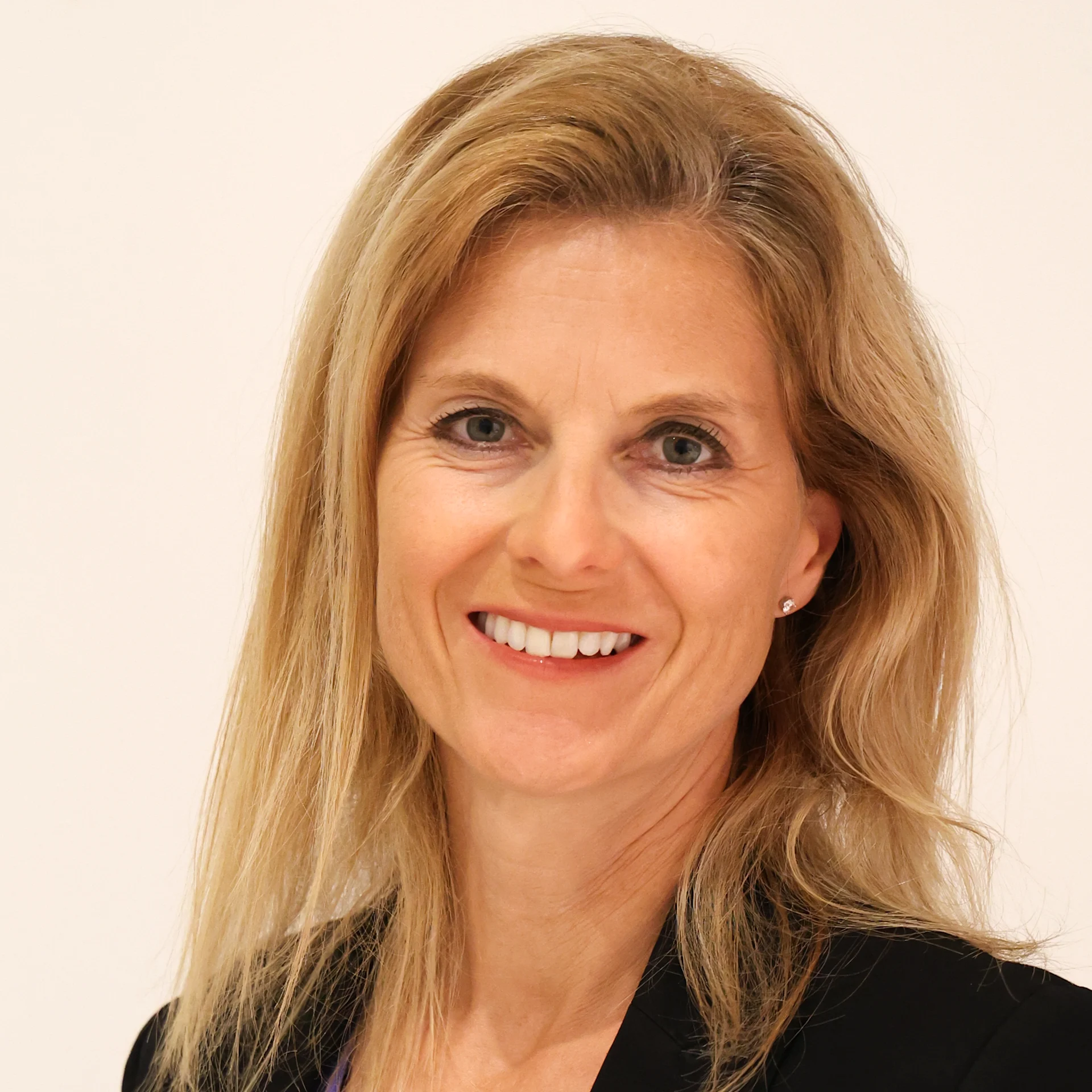 Portrait de Véronique Rolle, Directrice Ressources humaines et Culturel de Migros Neuchâtel-Fribourg