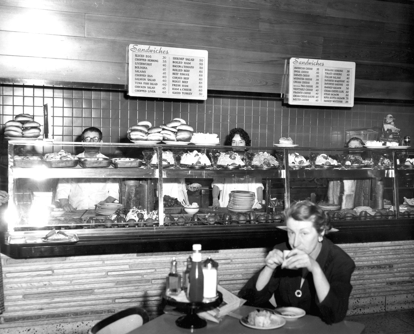 7-imbissbar-usa-theke