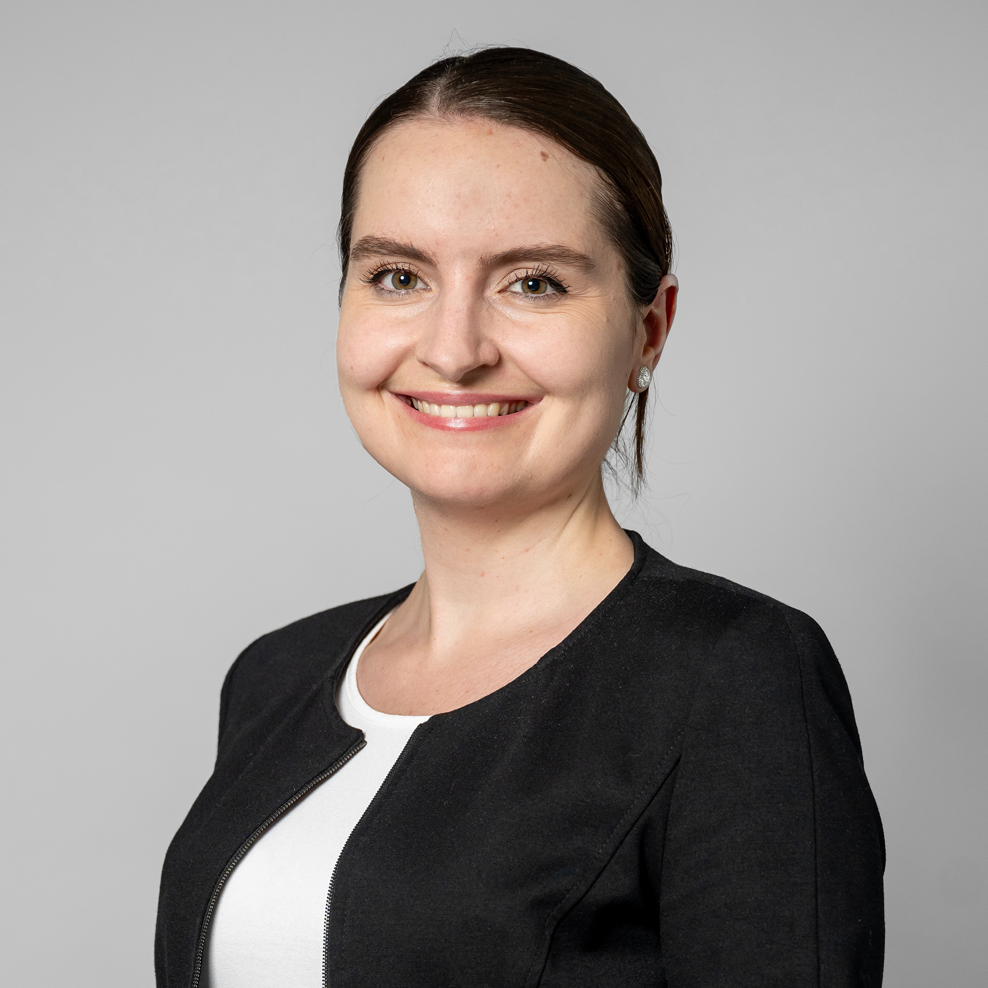 Portrait picture of Sarah Reusser