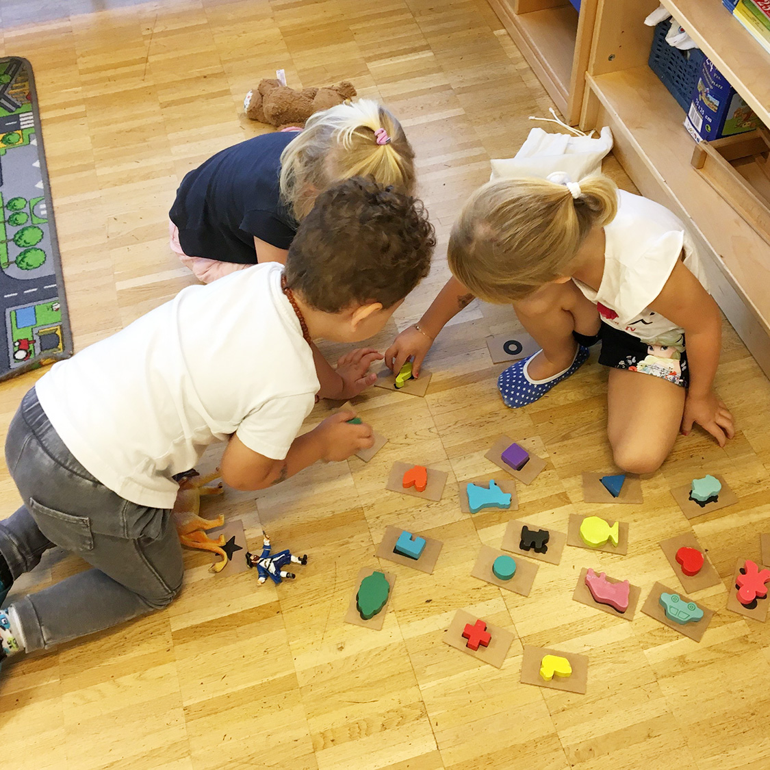 Gruppe von Kindern in der Kinderkrippe Wirbelschloss