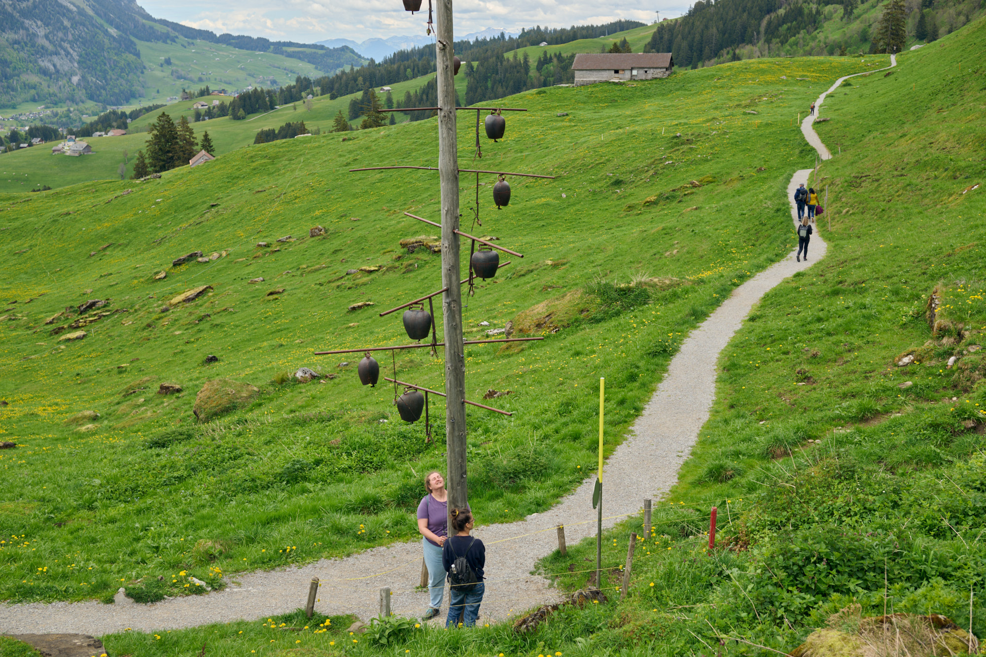 Le sentier sonore du Toggenburg est agrémenté de 27 sculptures sonores