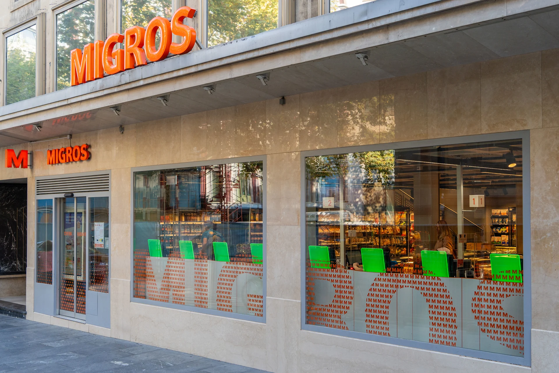 Entrée de la Migros Fusterie