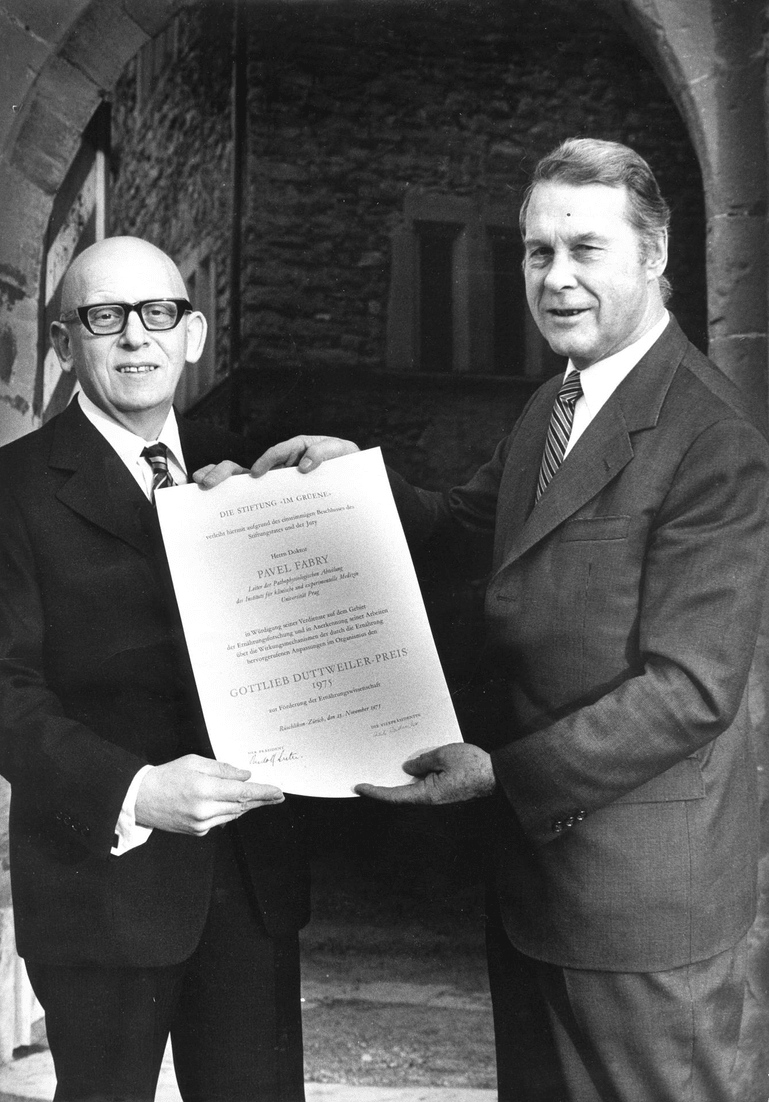 12_Gottlieb-Duttweiler-Preis_Pavel-Fabry_1975