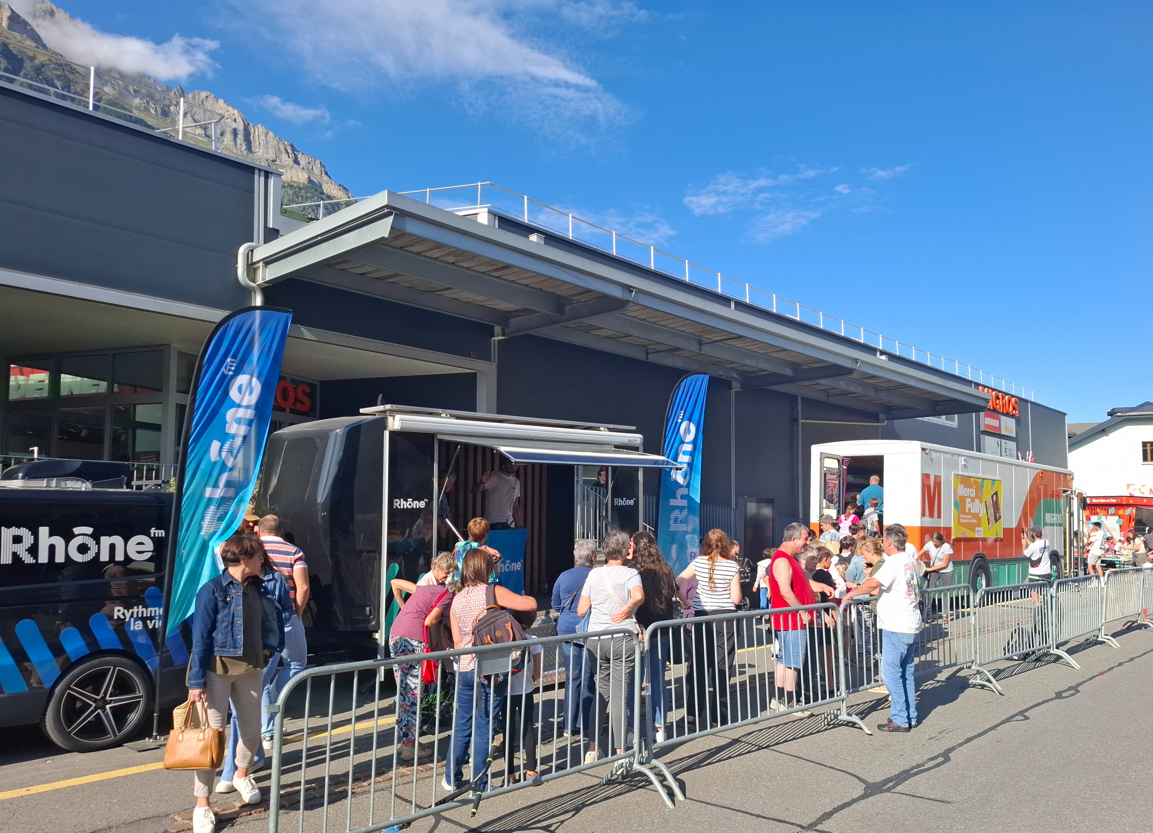 Tournée du bus MERCI en Valais 
