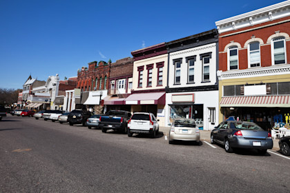 photo of street in small twon of Baraboo in Sauk County, Wisconsin